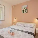 Lovely In With House Sea View *