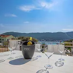 Ferienhaus Lovely In With House Sea View Grebaštica
