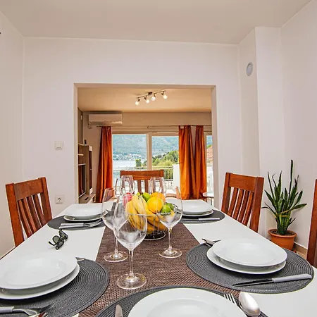 Lovely In With House Sea View *
