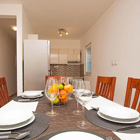 Holiday home In Grebastica