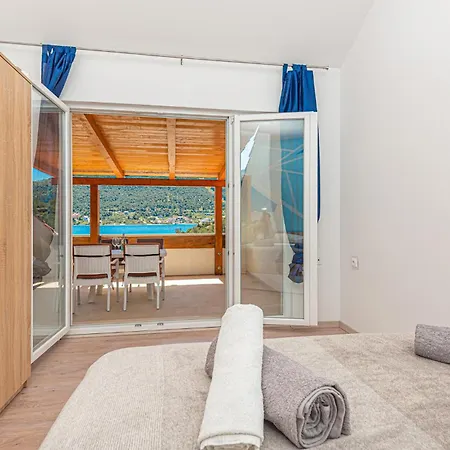 Lovely In With House Sea View Ferienhaus Grebaštica