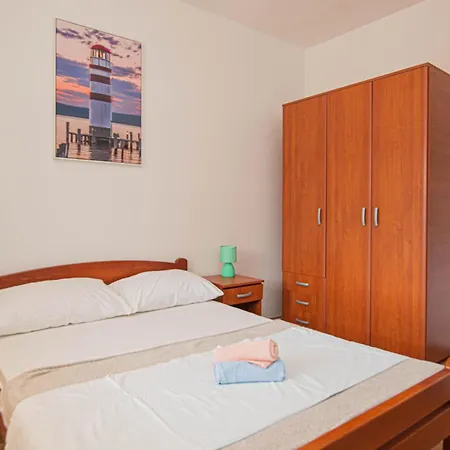 Ferienhaus Lovely In With House Sea View Grebaštica